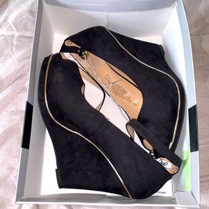 Mossimo Wedge Pumps - Size 9